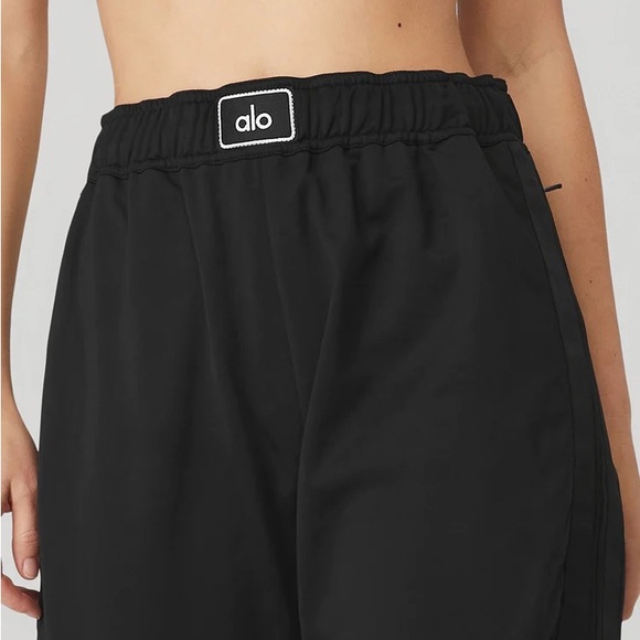ALO YOGA Prize Winner Pants - Black - Picture 6 of 9